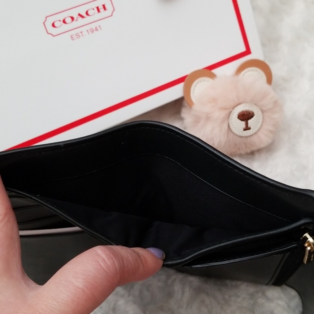 Coach Medium Envelope Wallet - Picture 5 of 8